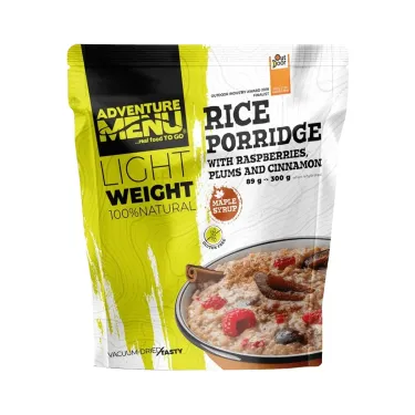 Rice porridge with raspberries, plums and cinnamon