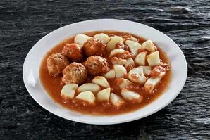Meatballs with tomato sauce and potatoes